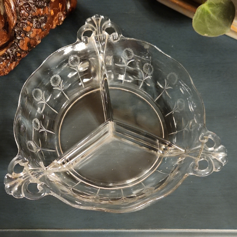 Fostoria Vintage Sunflower Etched Glass Sectioned Serving Bowl